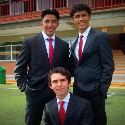 Alumnos de preparatoria de Interamericano Irapuato